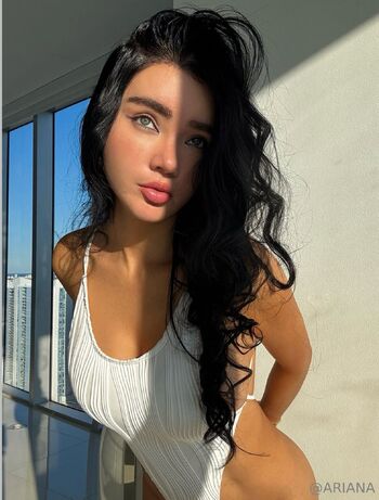 ARIAN / ariana nude photo #1