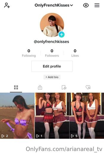 ArianaRealT / arianareal_tv nude photo #17