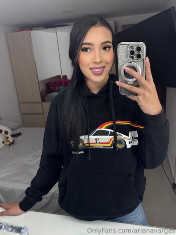 Ariana V / arianavargas nude photo #2