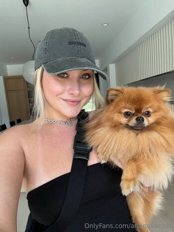 Ariana V / arianavargas nude photo #3