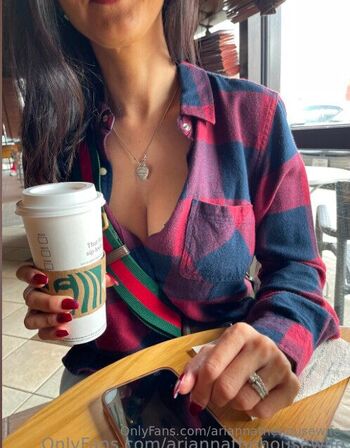 Arianna Housewif / ariannathehousewife nude photo #33