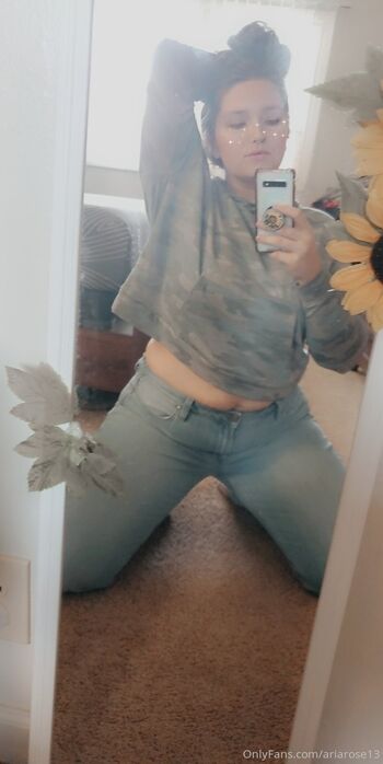 Aria Ros / ariarose13 nude photo #3