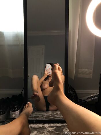 Aria Whit / ariawhite69 nude photo #12