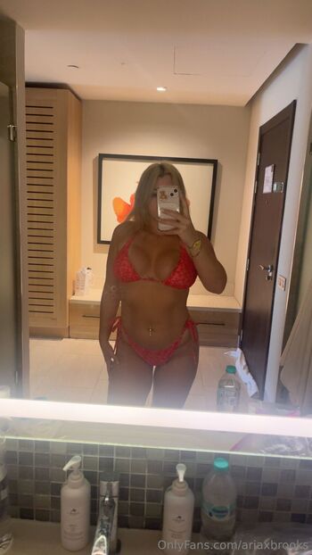 aria / ariaxbrooks nude photo #9