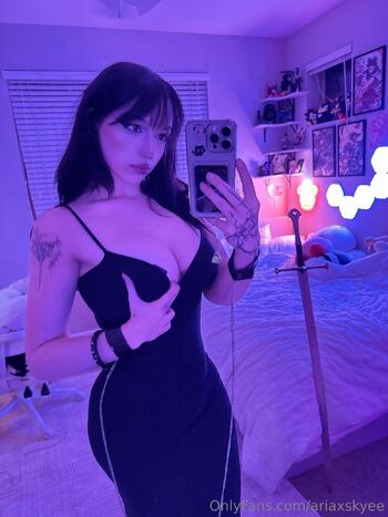 Aria / ariaxskyee nude photo #37