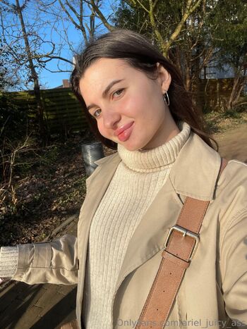 Ariel / ariel_juicy_ass nude photo #9