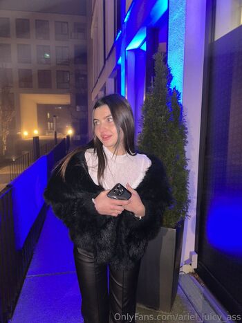 Ariel / ariel_juicy_ass nude photo #35