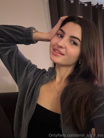 ariel juicy ass