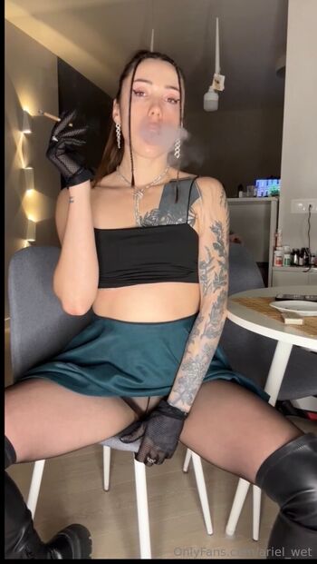 Ariel We / ariel_wet / peeariel nude photo #14