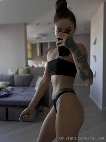 Ariel We / ariel_wet / peeariel nude photo #32