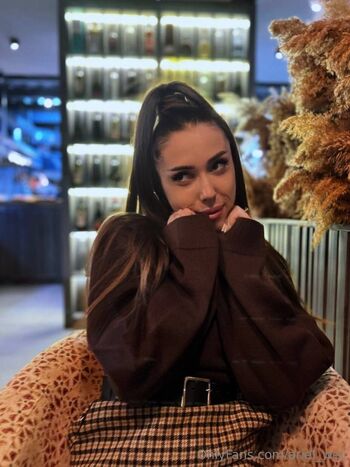 Ariel We / ariel_wet / peeariel nude photo #34