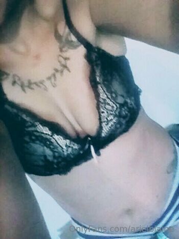 Ariel Blain / arielblaine nude photo #3