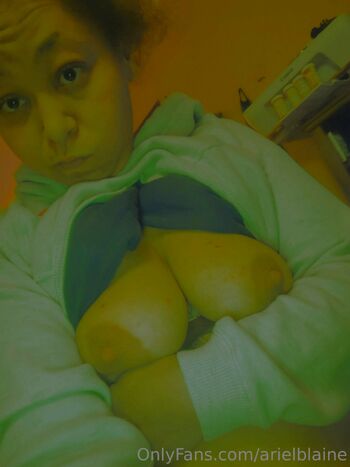 Ariel Blain / arielblaine nude photo #4