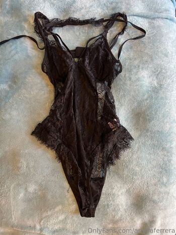 Ariella Ferrer / ariellaferrera nude photo #31