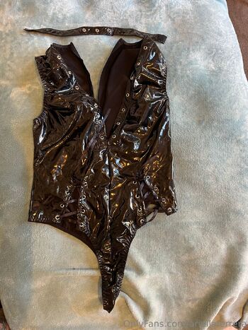 Ariella Ferrer / ariellaferrera nude photo #35