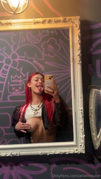 Arielle / arielleaube nude photo #10