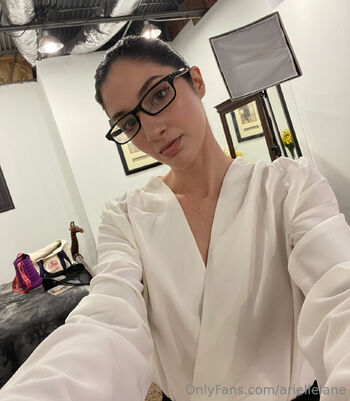 Arielle Lan / ariellelane nude photo #4