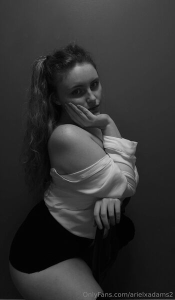 Ariel Adams / arielxadams2 nude photo #1