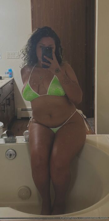 Sierr / aries.sinn / aries_sinn nude photo #21