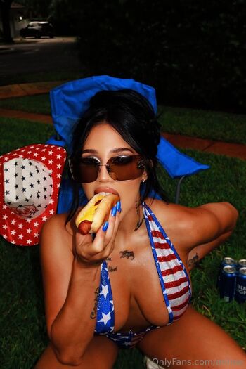 Cute Arii Ra / ariirae nude photo #16