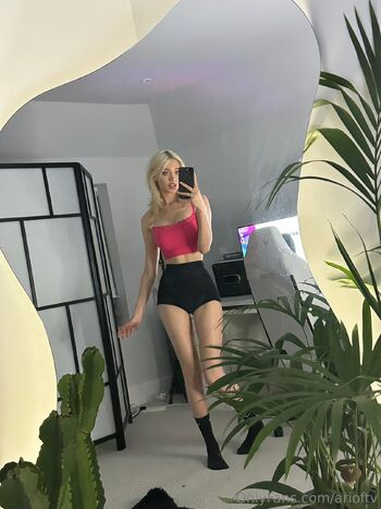 ari oft / arioftv nude photo #7