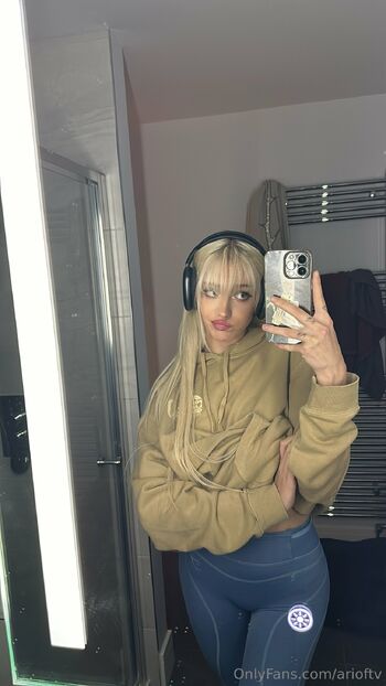 ari oft / arioftv nude photo #9