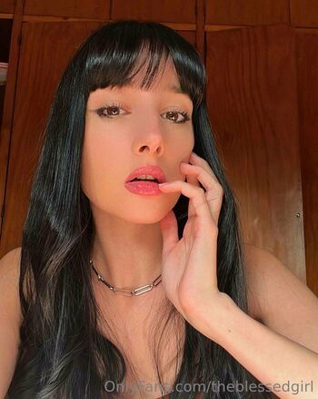 artemisamistress nude photo #11