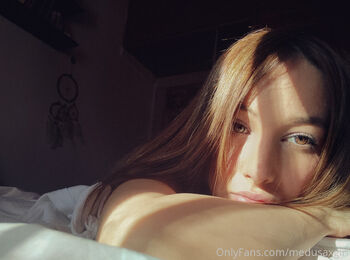 artemisamistress nude photo #22