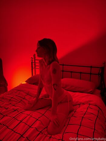 Olli / artsybaby nude photo #10