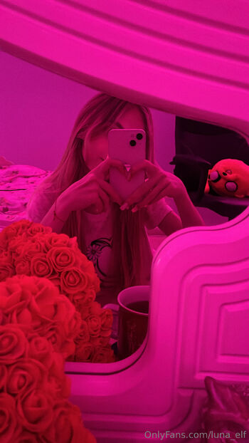 OnlyFans / arya_lune nude photo #15