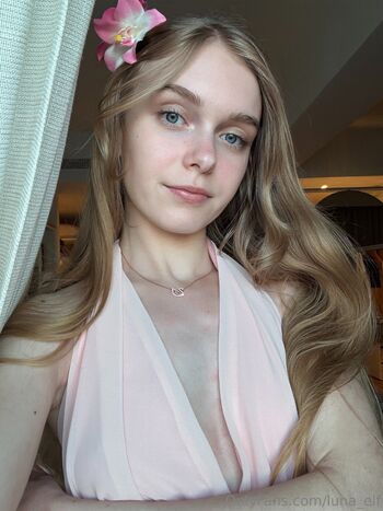 OnlyFans / arya_lune nude photo #16