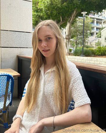 OnlyFans / arya_lune nude photo #24