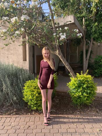 OnlyFans / arya_lune nude photo #25