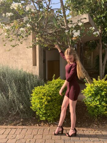 OnlyFans / arya_lune nude photo #26