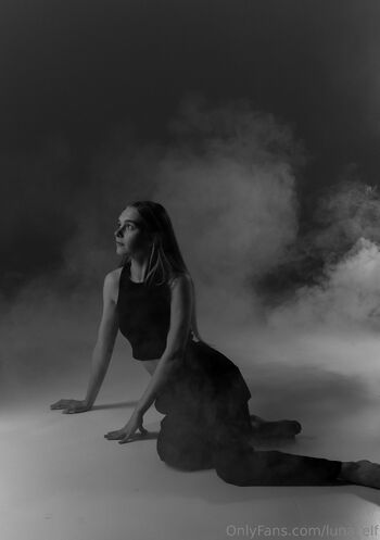 OnlyFans / arya_lune nude photo #39