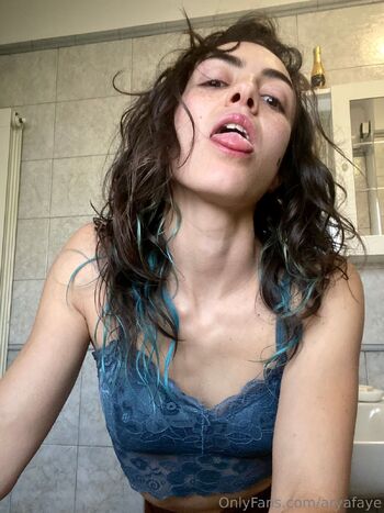 Arya Fay / aryafaye nude photo #29