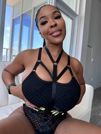 𝐋𝐎𝐀𝐃 𝐄𝐀𝐓𝐄𝐑 / aryanatv nude photo #32