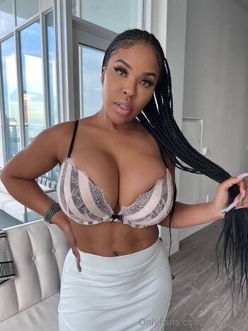 𝐋𝐎𝐀𝐃 𝐄𝐀𝐓𝐄𝐑 / aryanatv nude photo #121