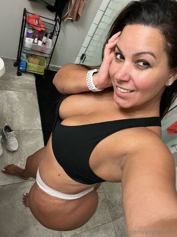 ARY (YOUR CURVY LATINA DREAM GIRL / arysworld nude photo #1
