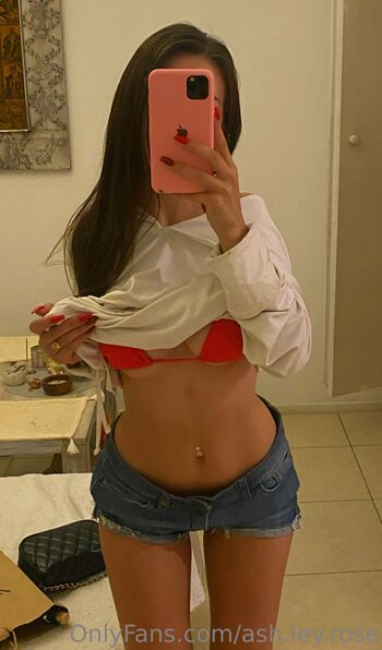 Ashley JUICY BUTT OF / ash.ley.rose / aashley.roseee nude photo #18