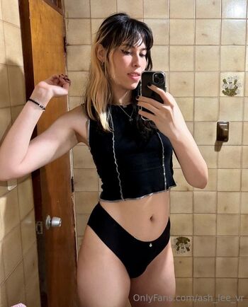 Ash-Le / ash_lee_vr nude photo #2