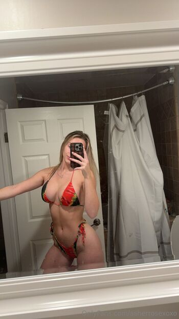 Ashley Ros / asherrosexoxo nude photo #7