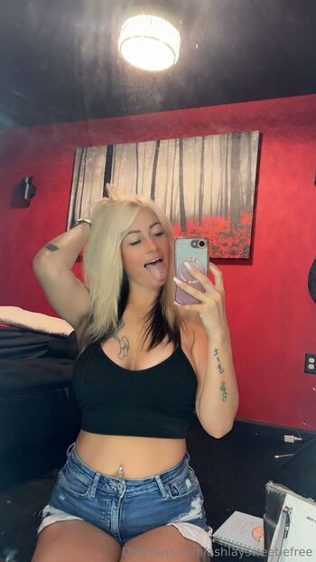 Ashlaysweeti / ashlaysweetiefree nude photo #24