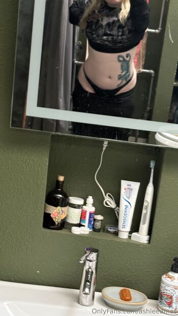 Ashleeame / ashleeames nude photo #3