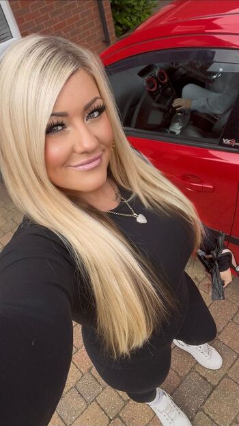 Ashleigh / ashleighnicolexo nude photo #2