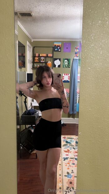 Ashley / ashleyadamsss nude photo #5