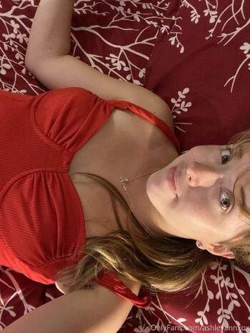 Ashley your e girlfrien / ashleyannxox nude photo #19