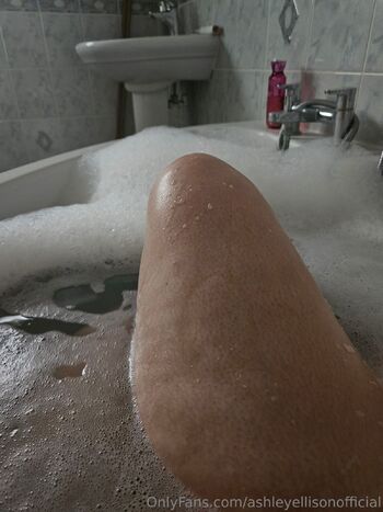 Ashley / ashleyellisonofficial nude photo #14