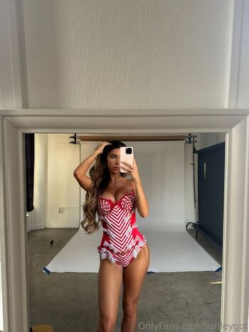 ASHLEY GO / ashleygot nude photo #20