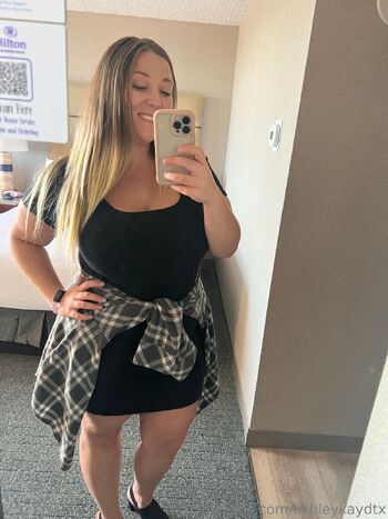 Ashley Kay of Dalla / ashleykaydtx nude photo #7